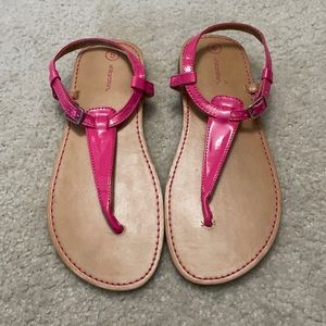 NWOT xhiliaration sandals
